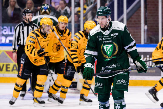 Färjestads Per Åslund deppar