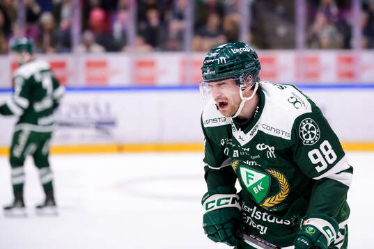 Färjestads Marian Studenic är arg