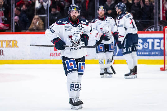 Linköpings Oscar Fantenberg deppar