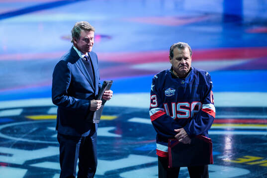 Former players Wayne Gretzky and Mike Eruzione