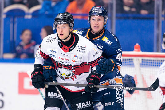 Malmö Redhawks Thomas Berg Paulsen och Växjös Dennis