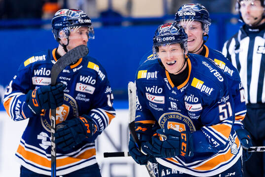 Växjös Emil Sylvegård jublar
