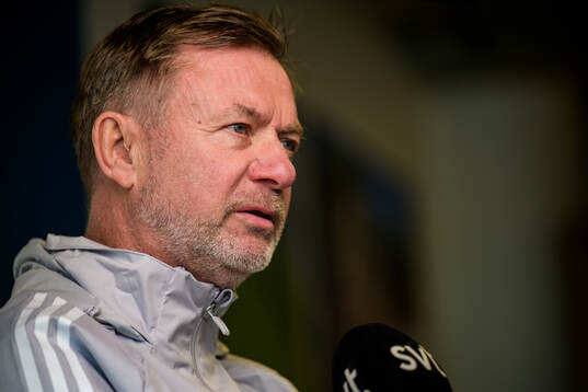 Head coach Peter Gerhardsson of the women's national