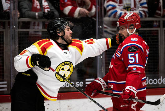 Brynäs Charles-Édouard D'astous och Timrås Anton Lander