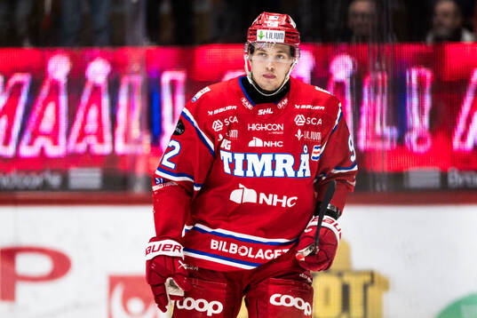 Timrås Anton Lundmark jublar