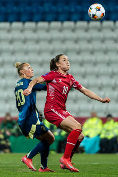 Hanna Bennison of Sweden and Janni Thomsen of Denmark