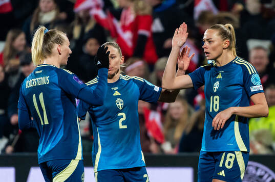 Fridolina Rolfö of Sweden celebrate with Stina
