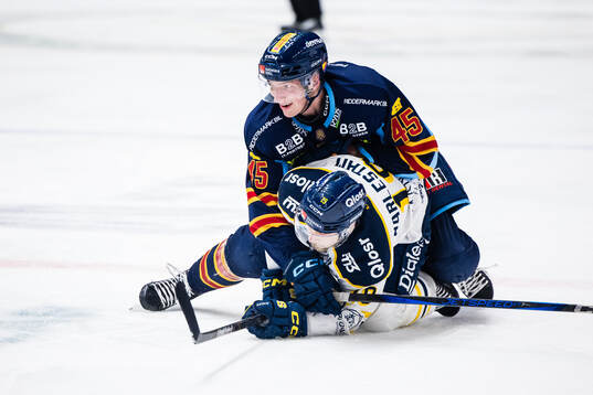 Djurgårdens Hugo Blixt och Södertäljes Hampus Harlestam