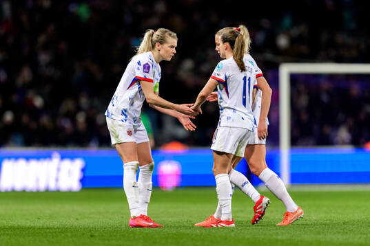 Ada Hegerberg and Guro Reiten of Norway