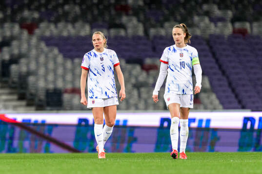 Guro Bergsvand and Caroline Graham Hansen of Norway look