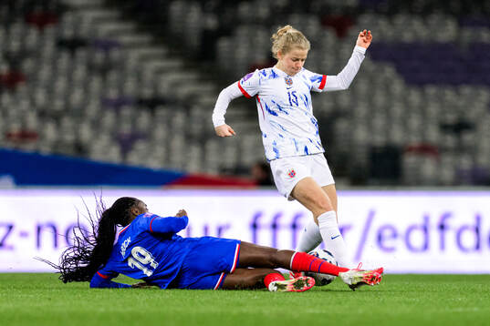 Griedge Mbock Bathy of France and Justine Kielland of Norway