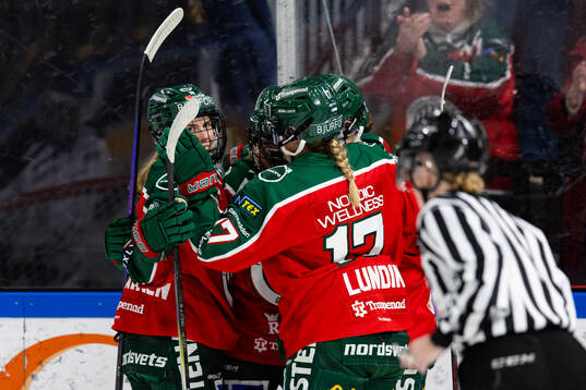 Frölundas Elisa Holopainen jublar