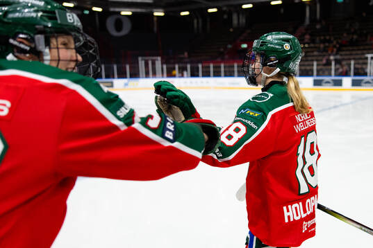 Frölundas Elisa Holopainen jublar
