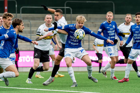 Trelleborgs Altti Hellemaa och AIKs Dino Besirovic