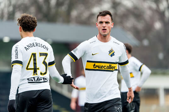 AIKs Victor Goncalves Andersson och Áron Csongvai