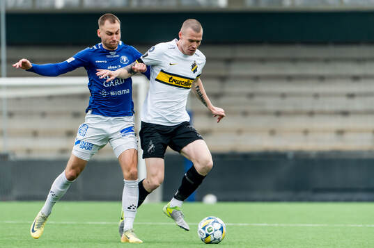 Trelleborgs Filip Bohman och AIKs Thomas Poppler Isherwood