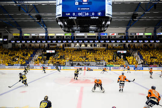 HV71s och Växjös spelare