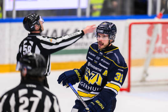 HV71s Oscar Engsund