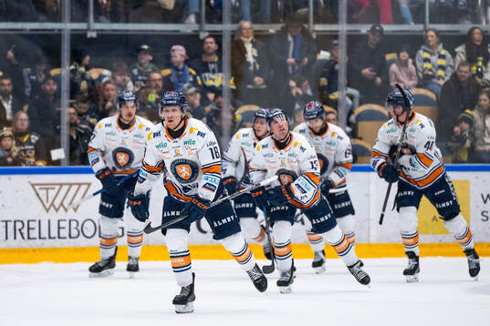 Växjös Marcus Sylvegård jublar