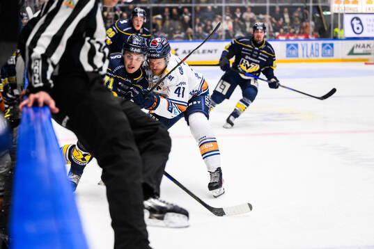 Växjös Ludvig Nilsson och HV71s William Ignberg Nilsson