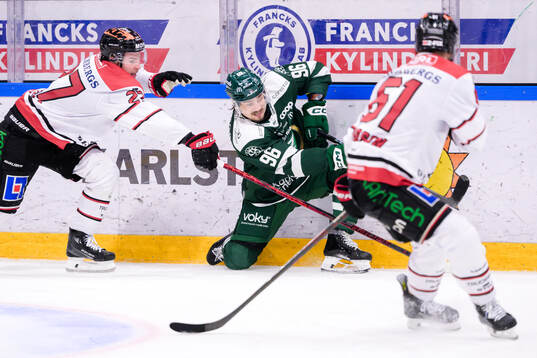 Örebros Peetro Seppälä och Färjestads David Tomasek