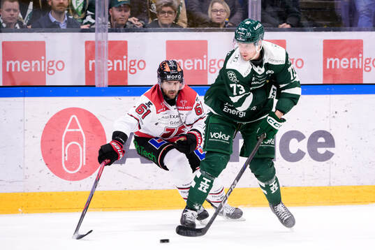 Örebros Ludvig Larsson och Färjestads Adam Ollas Mattsson