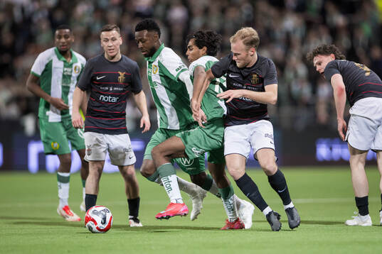 Hammarbys Shaquille Pinas och Jonathan Karlsson och FC