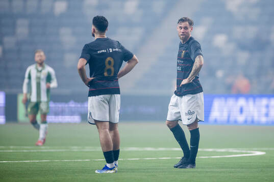 FC Stockholms David Fällman och Luka Dobrijevic deppar