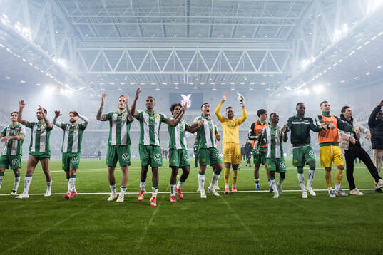 Hammarbys spelare jublar