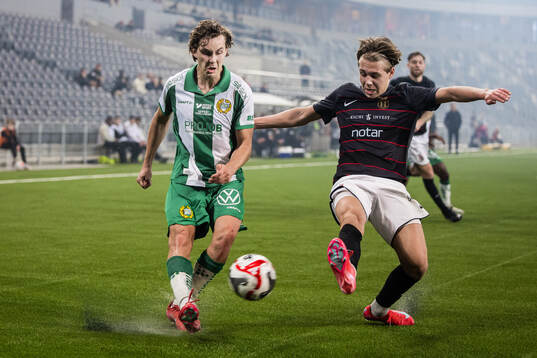 Hammarbys Hampus Skoglund och FC Stockholms  Hampus