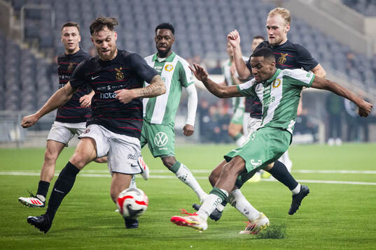 Hammarbys Paulos Abraham  gör 0-2