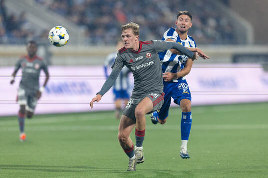 Sandvikens Olle Samuelsson och IFK Göteborgs Ramon Pascal