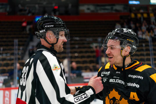 Linjedomare Johannes Käck gör sin sista match och