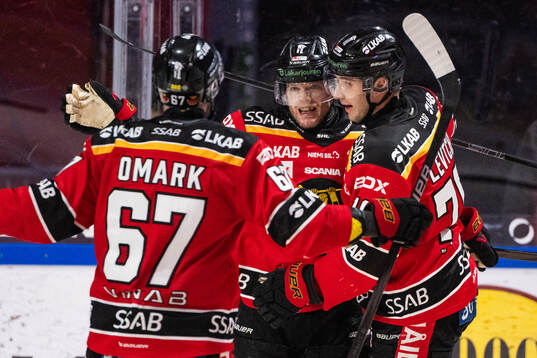 Luleås Brian O'neil jublar