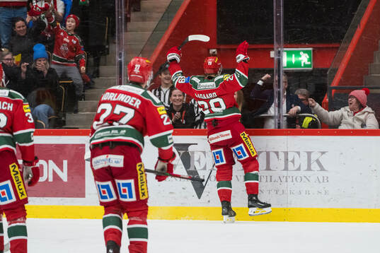 Modos Mikkel Aagaard  jublar