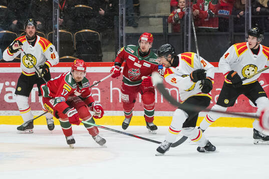 Modos Riley Woods och Brynäs Tyler Vesel