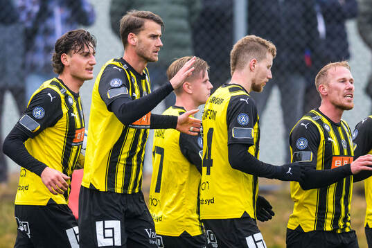 Häckens Johan Hammar jublar