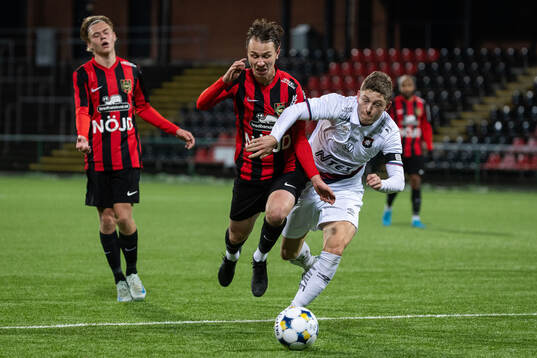 Brommapojkarnas Alex Timossi Andersson och Örgrytes Anton