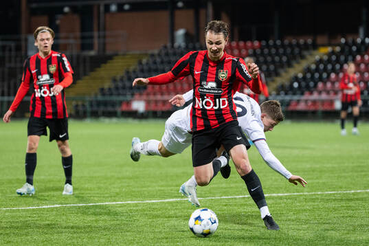 Brommapojkarnas Alex Timossi Andersson och Örgrytes Anton