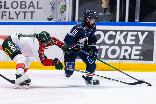 Frölundas Alva Johnsson och Linköpings Sara Hjalmarsson