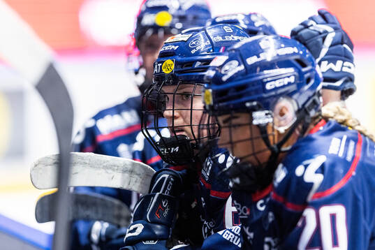 Linköpings Lindsay Agnew deppar