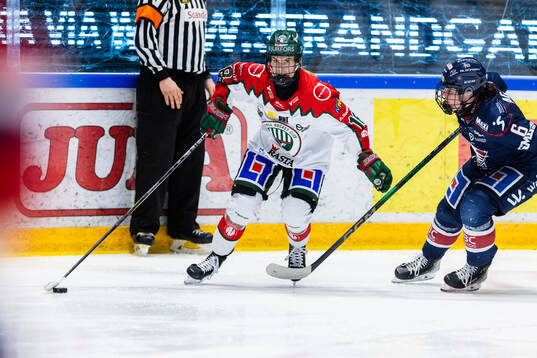 Frölundas Elisa Holopainen och Linköpings Lindsay Agnew