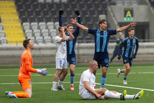 IK Oddevolds målvakt Morten Sætra deppar