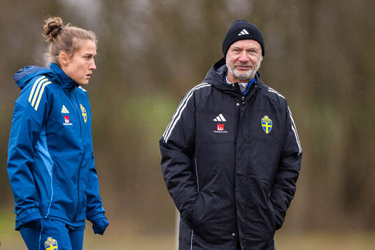 Filippa Angeldahl and Head coach Peter Gerhardsson of the