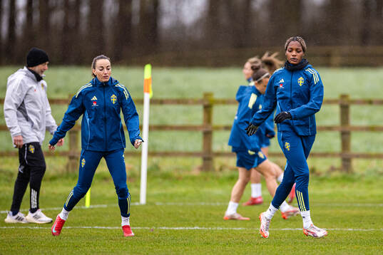 Kosovare Asllani and Evelyn Ijeh of the Swedish women's