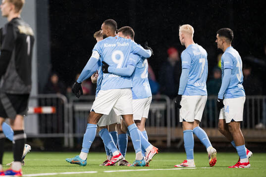 Malmö FFs Emmanuel Ekong jublar