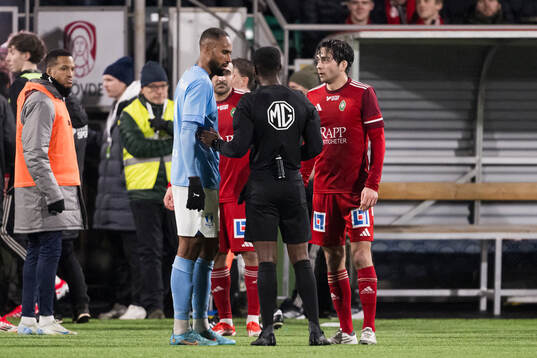 Malmö FFs Isaac Kiese Thelin och Skövde AIKs Armend Suljev