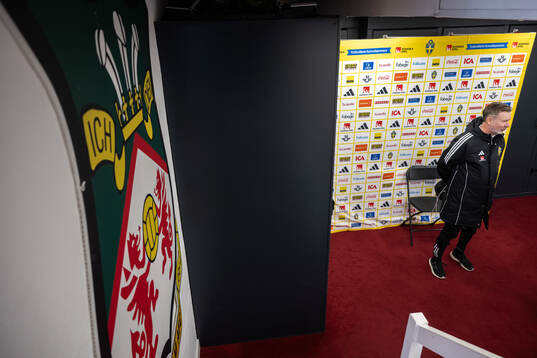 Head coach Peter Gerhardsson of the Swedish women's