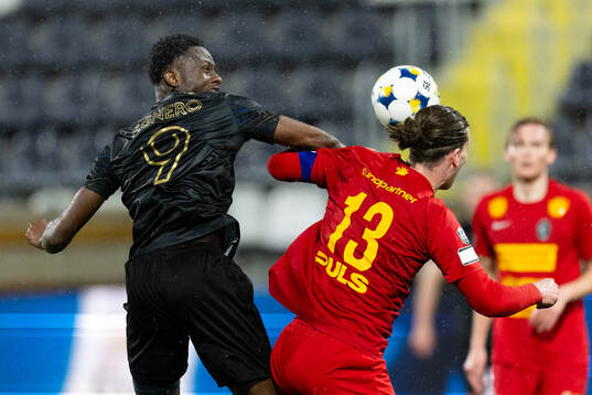 Halmstads Yannick Agnero och Landskronas Andreas Murbeck