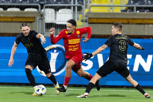Halmstads Pawel Chrupalla och Niilo Mäenpää mot